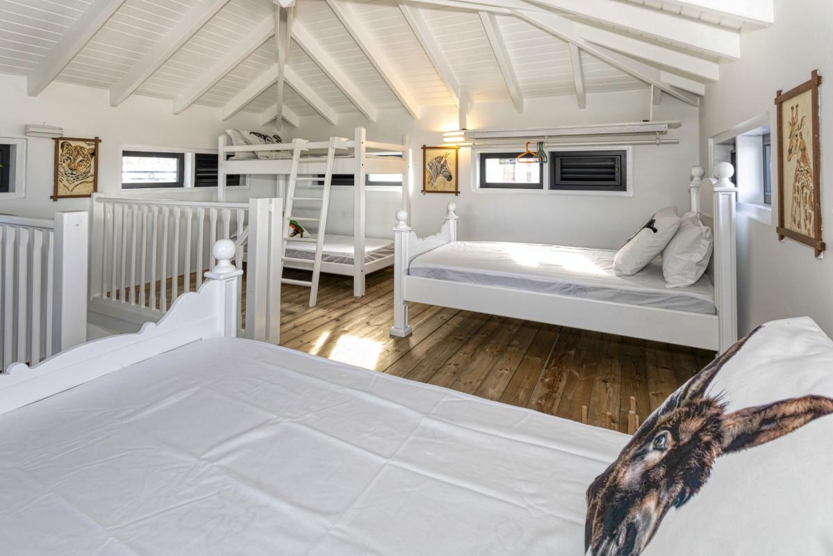 Location villa Saint Martin Mont Vernon - 6 chambres 14 personnes piscine vue mer salle de sport solarium terrain de pétanque (28)